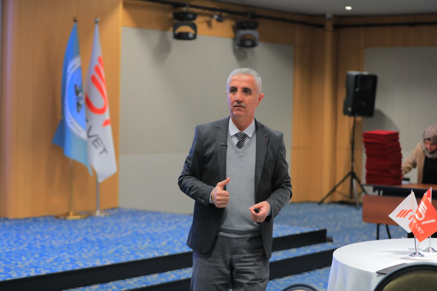 The speakers at Besvet's first conference were accomplished experts